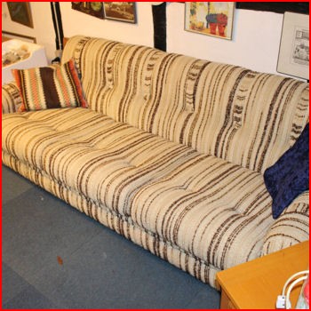 Sofa i lys stof